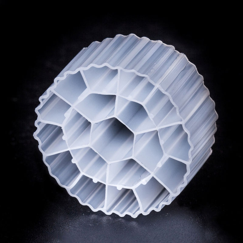Mbbr การบรรจุ เตียงน้ําเหลว การบรรจุชีววิทยา การเคลื่อนย้าย เตียง Bioreactor Filter Media